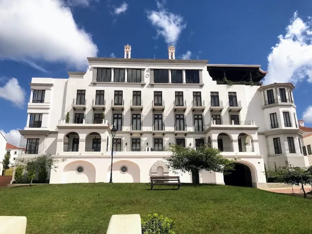 Apartamento en alquiler, Edificio Ramblas de Cayalà, zona 16 — Apartamento en Alquiler en Ramblas de Cayalá, Zona 16, Guatemala, Ciudad — foto 3 de 16