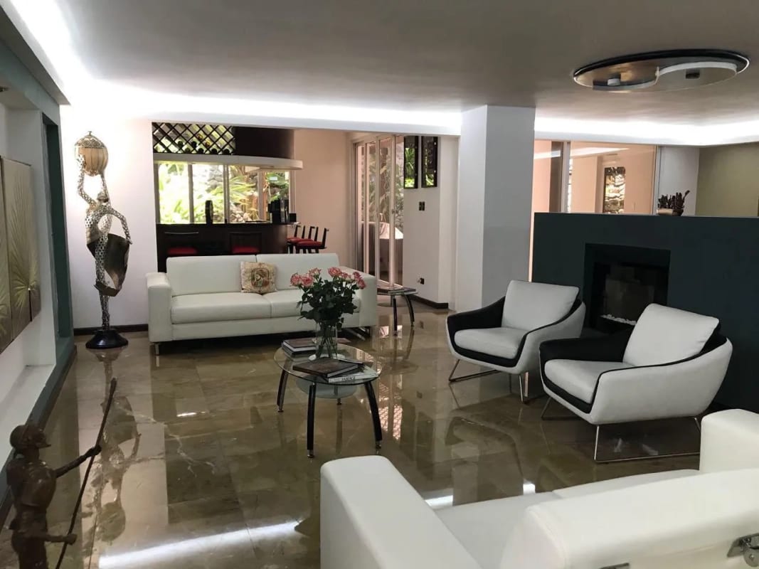 Hermosa Casa en Venta Km 12.7 — Casa en Venta en km 11-15, Carretera a El Salvador, Guatemala, Ciudad — foto 2 de 10