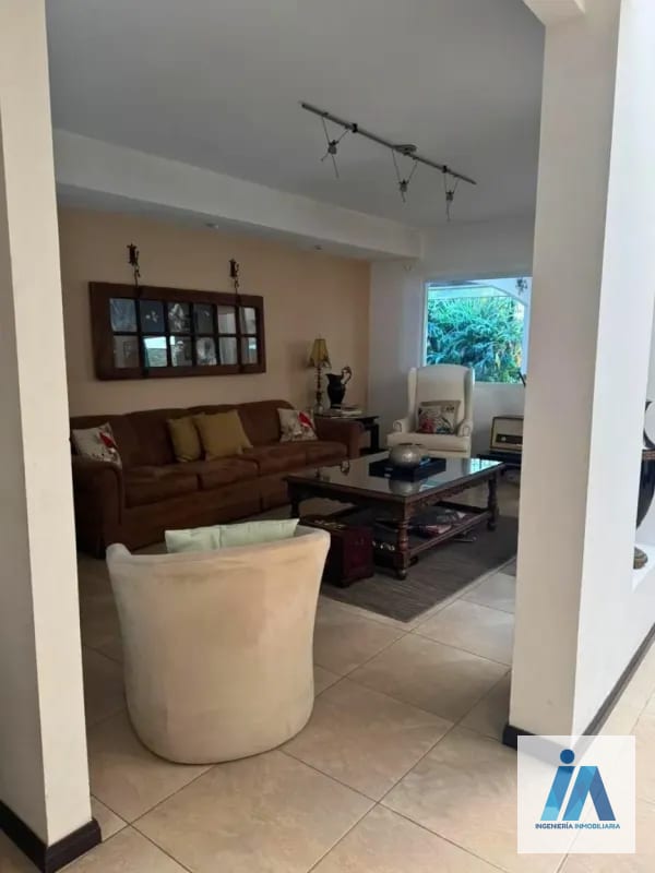 CASA EN VENTAšLa Fontana 2, Carretera al Salvador Km. 25.5 Esta impresionante residencia combina espacios diseƱados para cada integrante de la familia ā Casa en Venta en Carretera a El Salvador, Guatemala, Ciudad ā foto 10 de 12