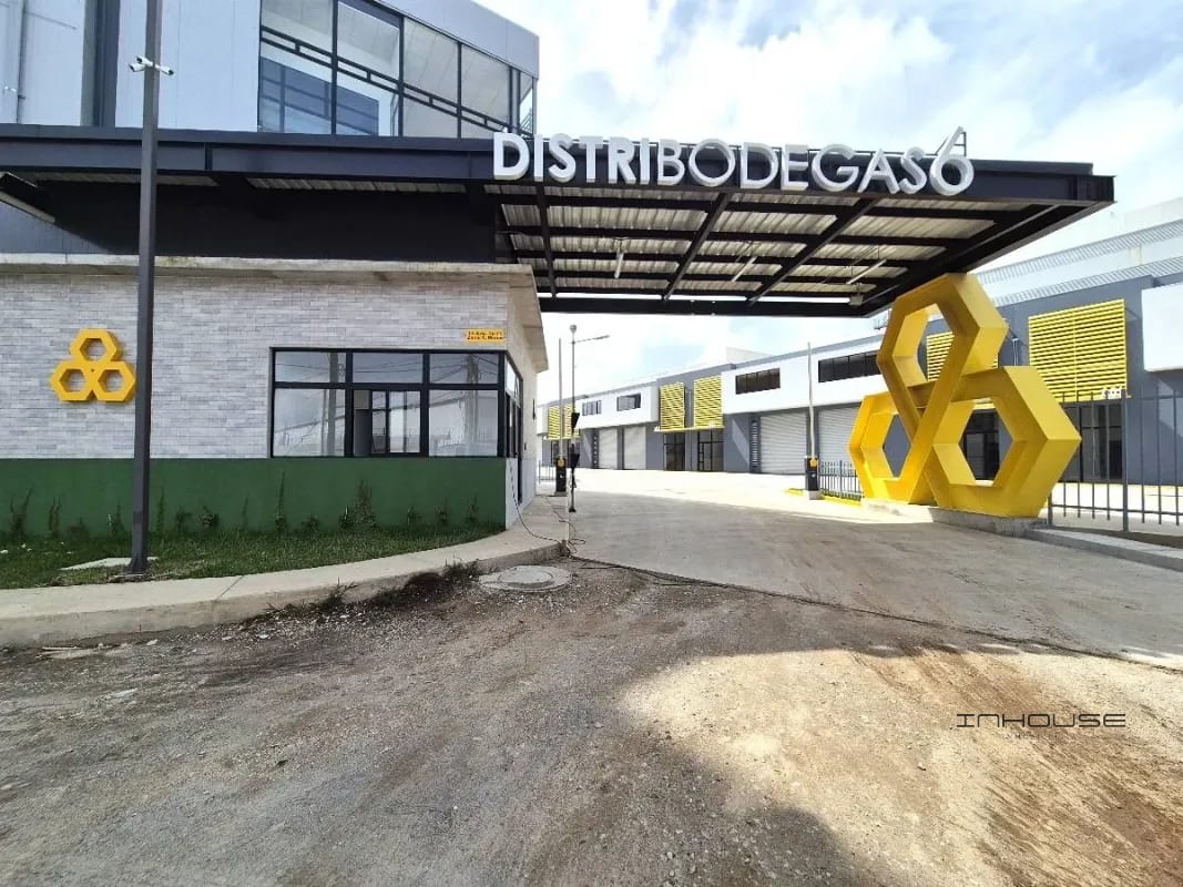 BODEGA EN RENTA EL NARANJO ZONA 4 MIXCO — Bodega / Ofibodega en Alquiler en Zona 4 Mixco, Guatemala, Ciudad — foto 1 de 9