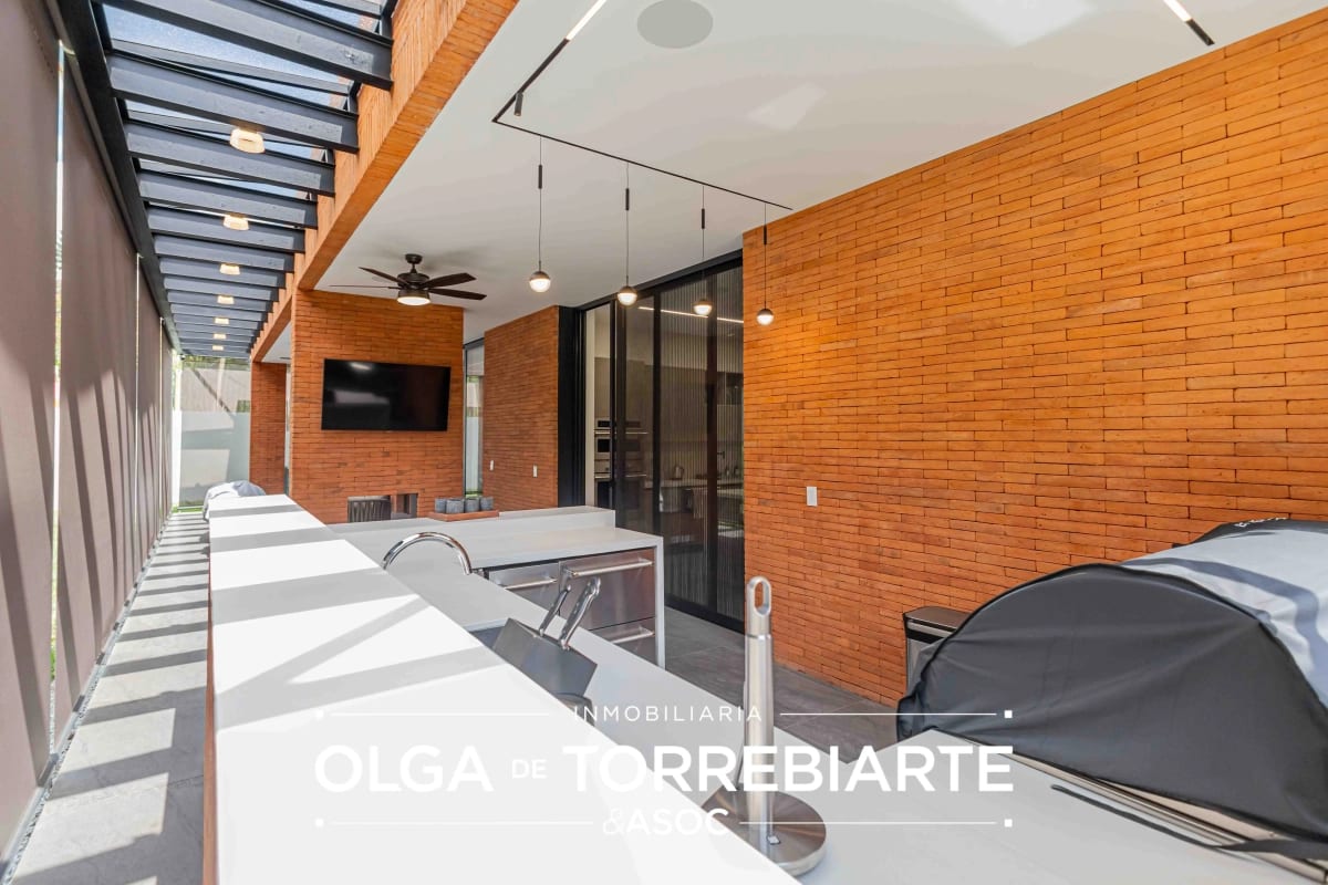 Casa de 1 nivel en Residencial El Pulté, La Ceiba, Zona 16 — Casa en Venta en El Pulté Golf, Zona 16, Guatemala, Ciudad — foto 2 de 11