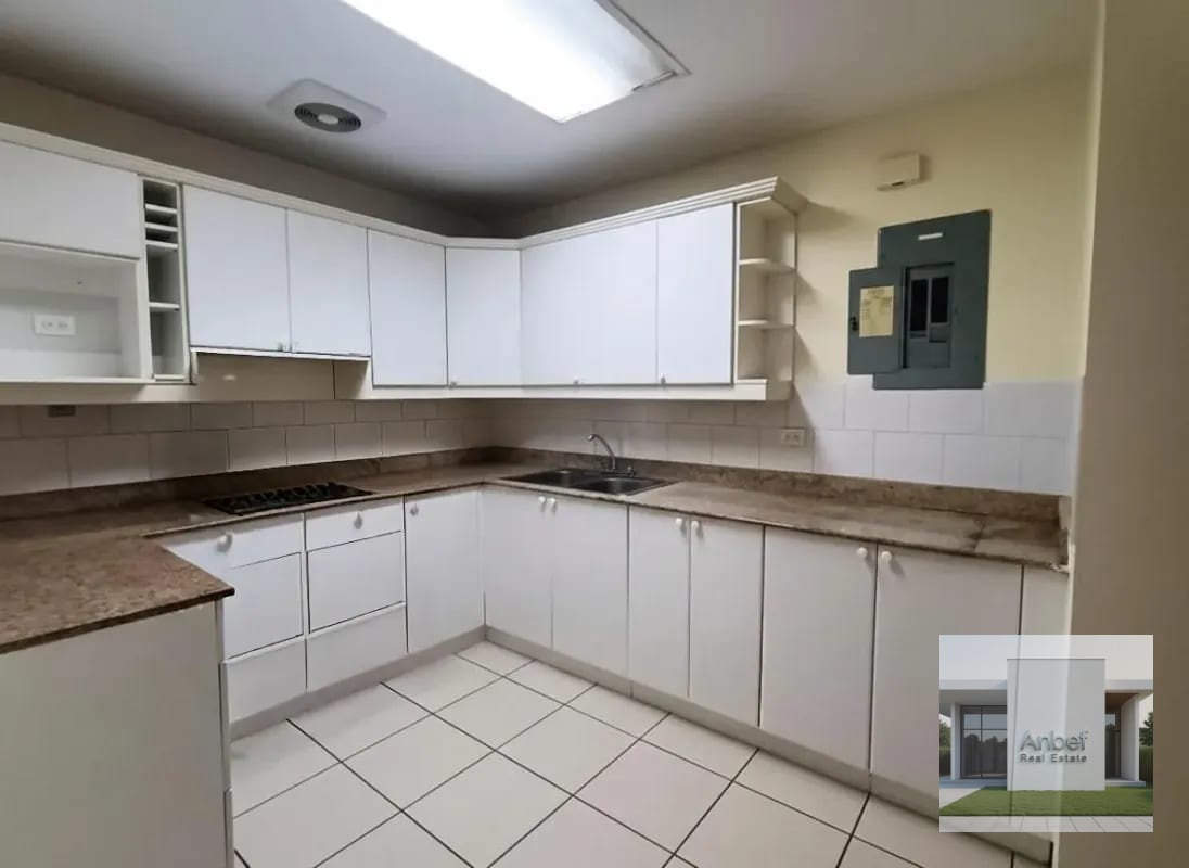 Alquiler Apartamento 2 Dormitorios y Cuarto de servicio en Zona 10 — Apartamento en Venta en Real de la Villa, Zona 10, Guatemala, Ciudad — foto 3 de 7