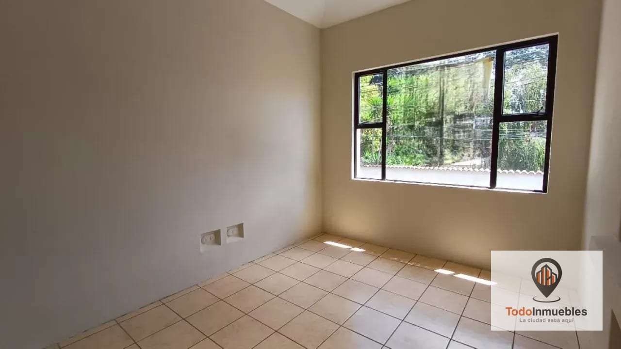 Casa en Venta en Villas del Pinar km 19.5 CES — Casa en Venta en Villas del Pinar, Carretera a El Salvador, Guatemala, Ciudad — foto 10 de 12