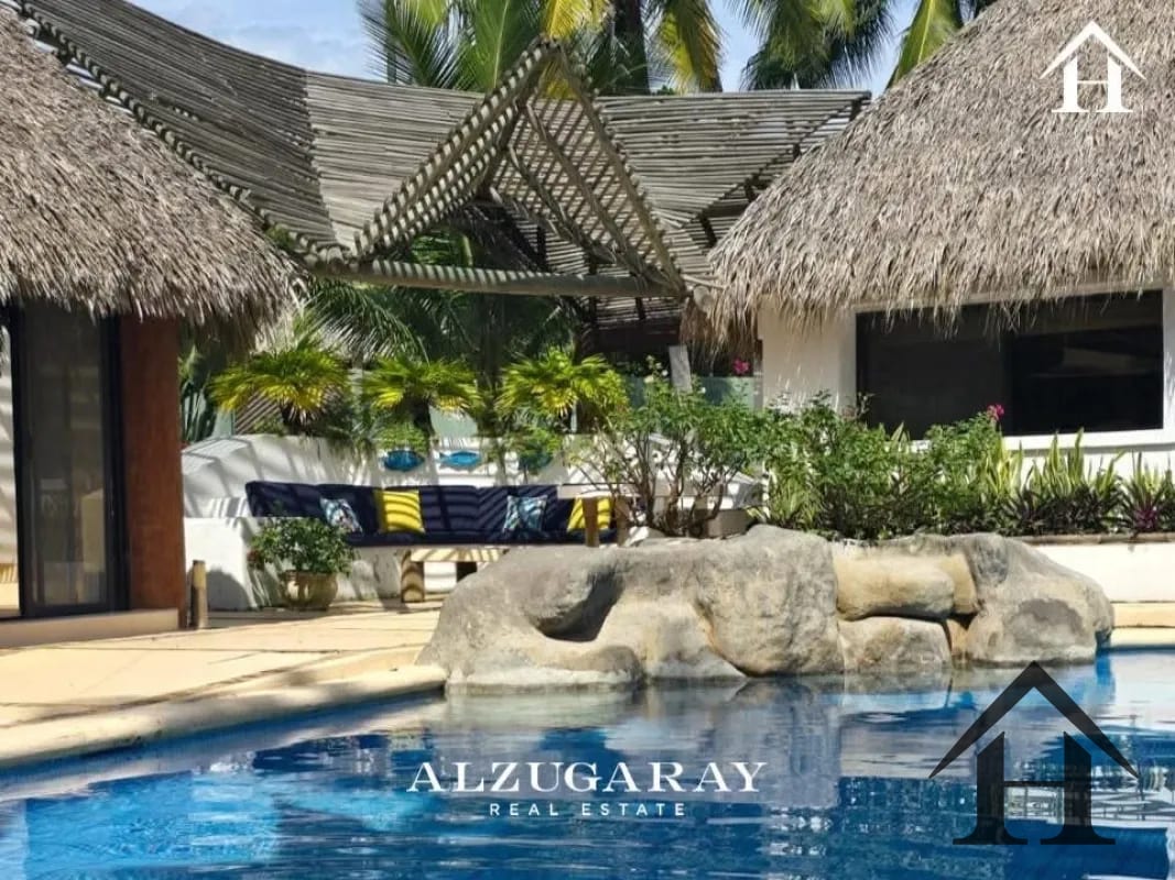 REMATO casa de playa amueblada a 3kms del puente hacía Monterrico — Casa vacacional en Venta en Iztapa, Escuintla — foto 1 de 11