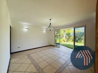 VENTA DE HERMOSA CASA - SAN ANTONIO, KM 16.5 CES — Casa en Venta en San Antonio, Carretera a El Salvador, Guatemala, Ciudad — miniatura 7 de 17