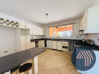 VENTA DE HERMOSA CASA - SAN ANTONIO, KM 16.5 CES — Casa en Venta en San Antonio, Carretera a El Salvador, Guatemala, Ciudad — miniatura 8 de 17