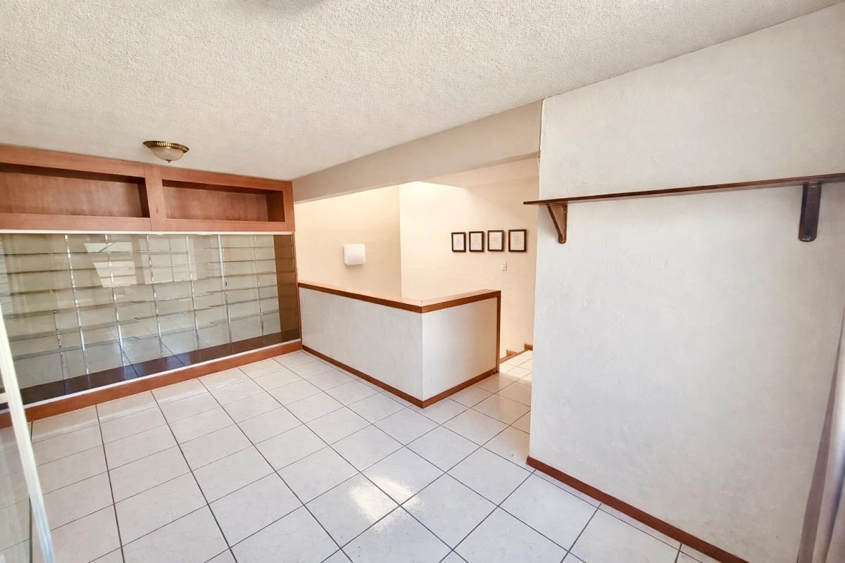 Linda Casa Remodelada en Zona 13 — Casa en Venta en Zona 13, Guatemala, Ciudad — foto 5 de 5