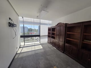 Se Alquila Local en Renovati, Zona 10. — Local en Alquiler en Renovati, Zona 10, Guatemala, Ciudad — miniatura 7 de 16