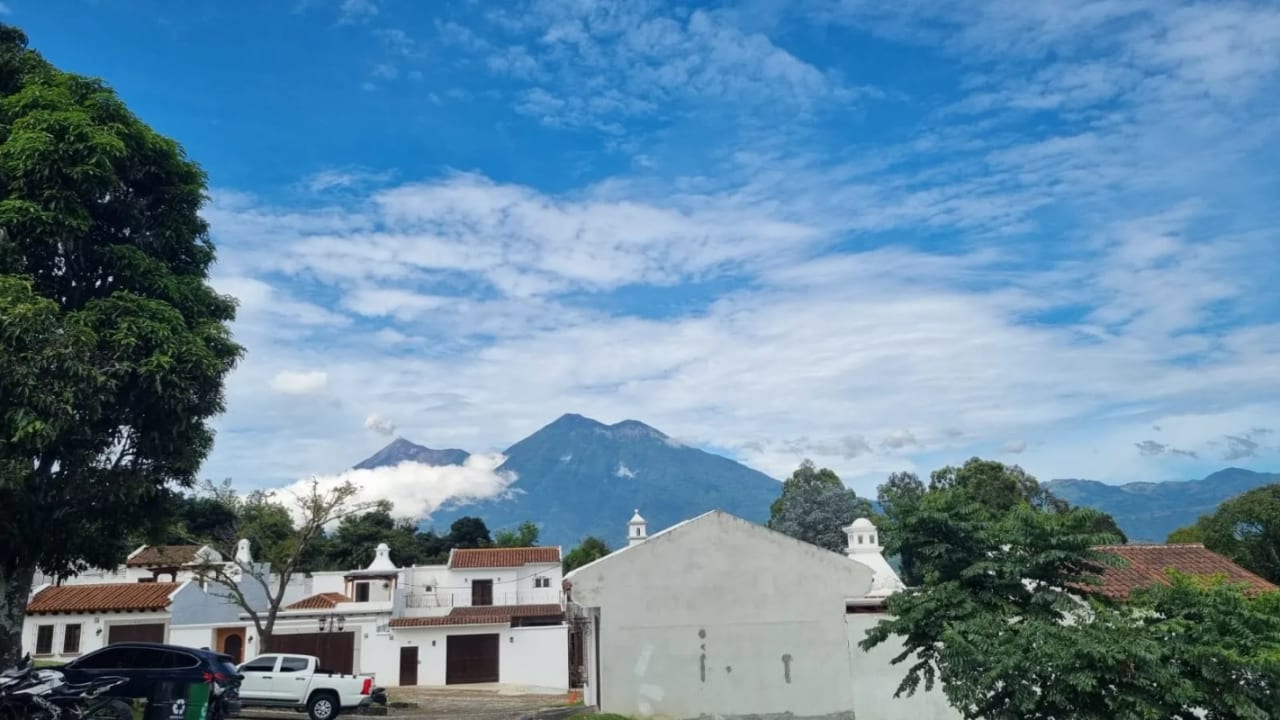EN VENTA CASA EN SANTA DELFINA, LA ANTIGUA GUATEMALA — Casa en Venta en Antigua, Sacatepéquez — foto 2 de 4