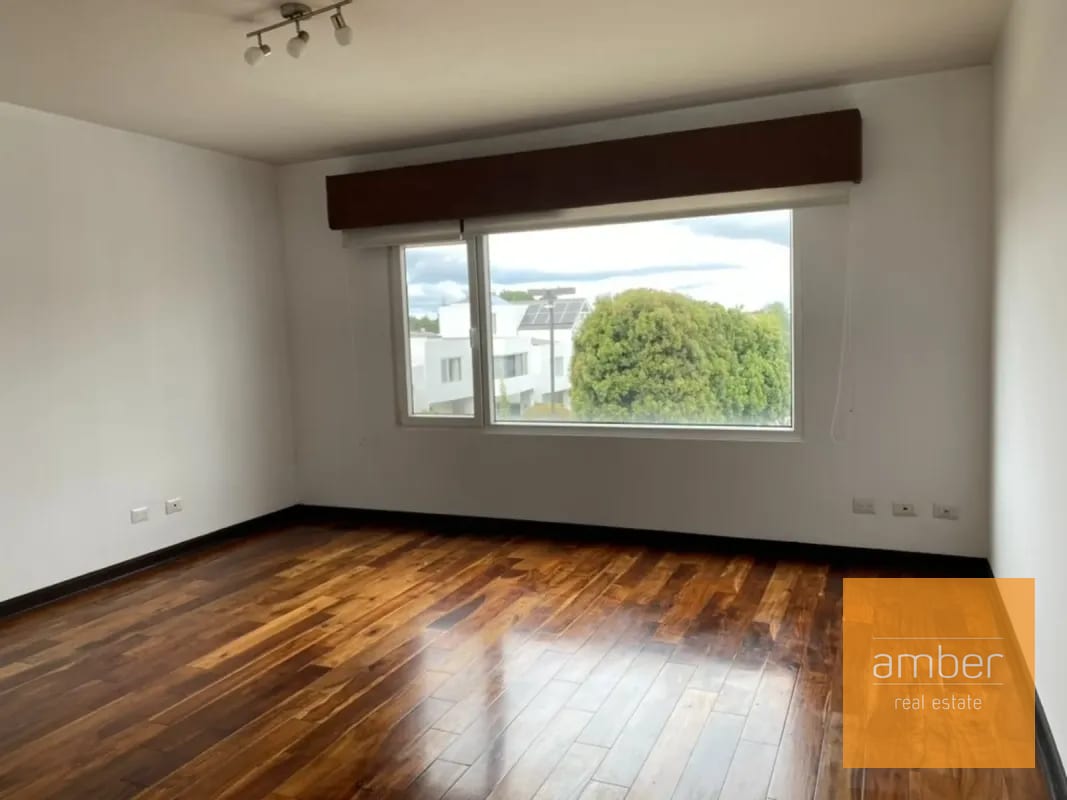 Casa en Campos de San Isidro 1, zona 16 — Casa en Venta en Campos de San Isidro, Zona 16, Guatemala, Ciudad — foto 7 de 11