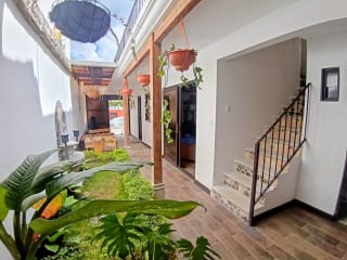BONITA CASA EN VENTA EN BARRIOS LAS CAMPANAS — Casa en Venta en Antigua, Sacatepéquez — miniatura 1 de 5