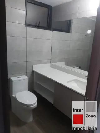 Apartamento en renta. Parque 15, Zona 15 — Apartamento en Alquiler en Parque 15, Zona 15, Guatemala, Ciudad — miniatura 9 de 13