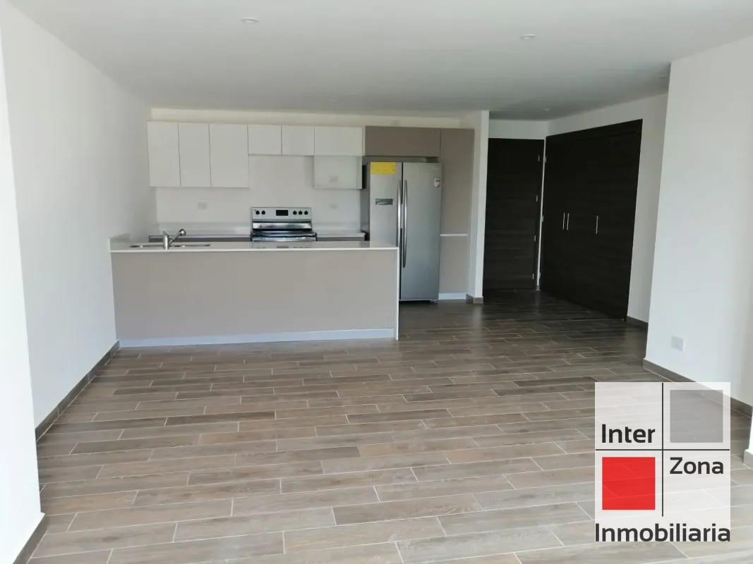 Apartamento en renta. Parque 15, Zona 15 — Apartamento en Alquiler en Parque 15, Zona 15, Guatemala, Ciudad — foto 7 de 13