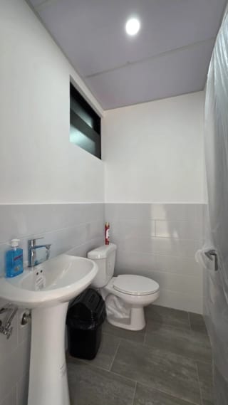 Ofi Bodega en renta en Chimaltenango. — Bodega / Ofibodega en Alquiler en Chimaltenango, Chimaltenango — miniatura 14 de 17