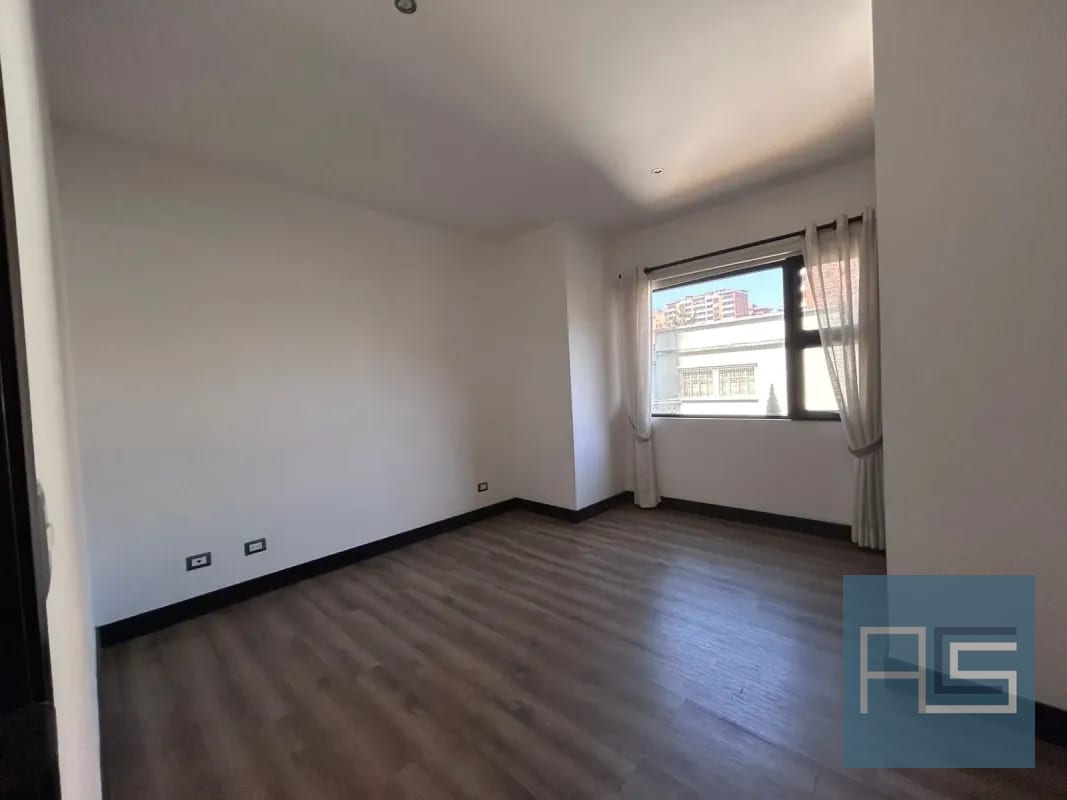 Amplio apartamento en venta de 2 hab en zona 10 — Apartamento en Venta en Zona 10, Guatemala, Ciudad — foto 12 de 17