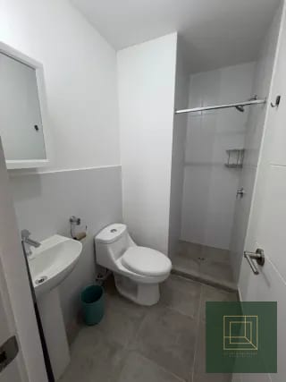 Apartamento tipo estudio en renta zona 4 — Apartamento en Alquiler en Modra, Zona 4, Guatemala, Ciudad — miniatura 4 de 10