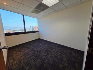 Oficina 215mt2 zona 14 — Oficina en Alquiler en Columbus Center, Zona 14, Guatemala, Ciudad — miniatura 1 de 13