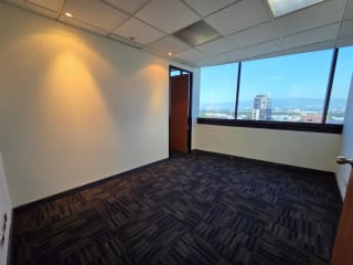 Oficina 215mt2 zona 14 — Oficina en Alquiler en Columbus Center, Zona 14, Guatemala, Ciudad — miniatura 9 de 13