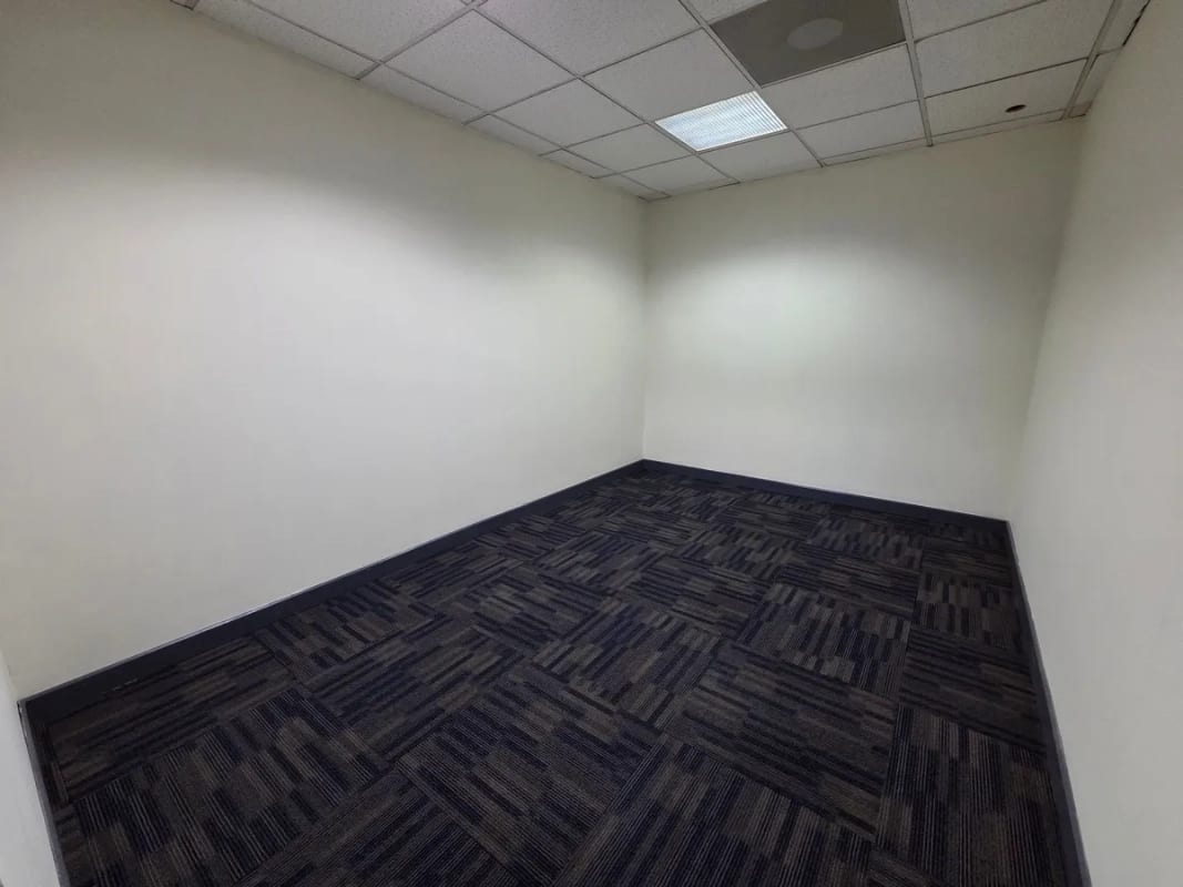Oficina 215mt2 zona 14 — Oficina en Alquiler en Columbus Center, Zona 14, Guatemala, Ciudad — foto 7 de 13
