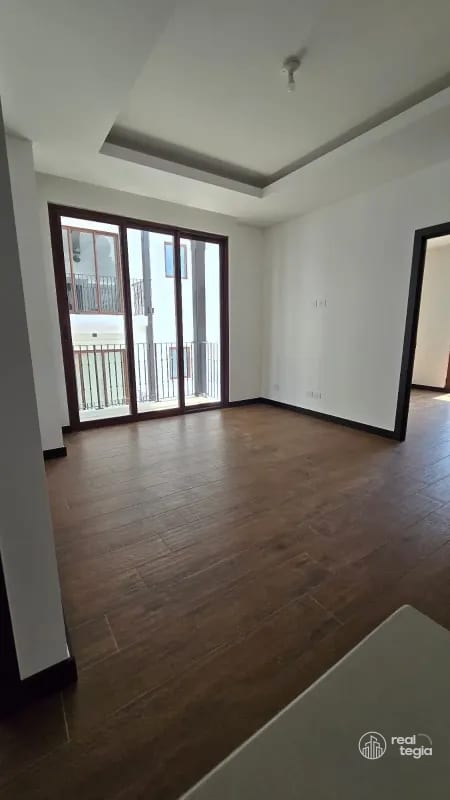 APARTAMENTO EN LIRIOS DE CAYALÁ ZONA 16 — Apartamento en Alquiler en Zona 16, Guatemala, Ciudad — foto 11 de 12