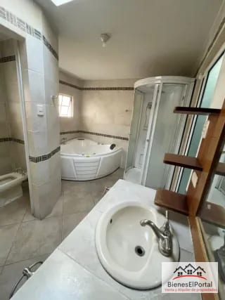 Casa en Condominio Barrio San Nicolás 2 Zona 4 de Mixco — Casa en Venta en Zona 4 Mixco, Guatemala, Ciudad — miniatura 2 de 8