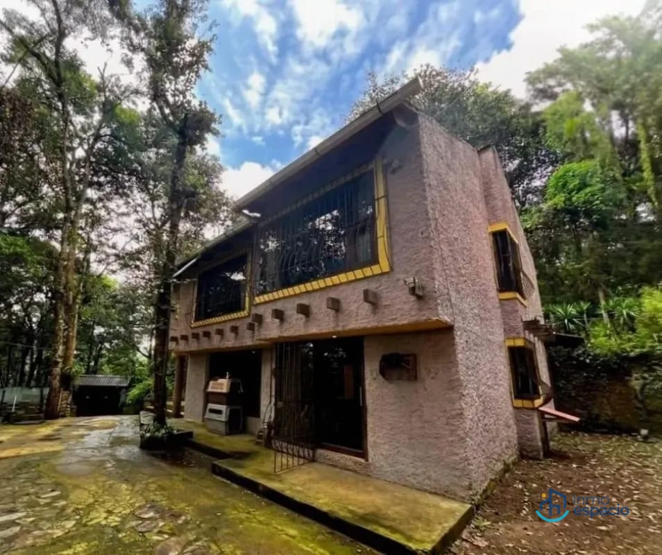 Casa en Venta – Colinas de San Lucas, Choacorral, Sacatepéquez — Casa en Venta en San Lucas Sacatepéquez, Sacatepéquez — foto 1 de 17