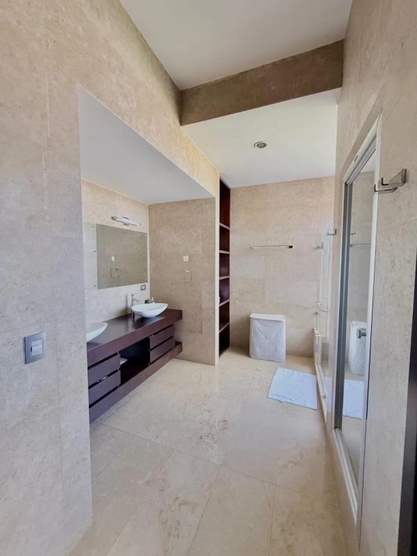 Penthouse de Lujo de 2 Niveles en Zona 10 — Apartamento en Venta en Santa Sofía, Zona 10, Guatemala, Ciudad — foto 5 de 8
