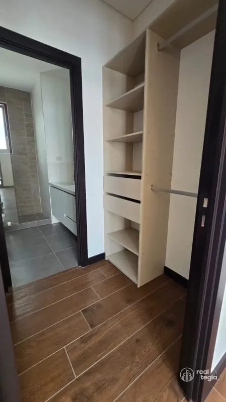 APARTAMENTO LIRIOS IV DE CAYALÁ ZONA 16 — Apartamento en Alquiler en Zona 16, Guatemala, Ciudad — foto 7 de 14