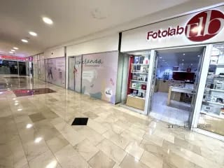 LOCAL EN VENTA EN ZONA 10 CENTRO COMERCIAL LA PRADERA — Local en Venta en Zona 10, Guatemala, Ciudad — miniatura 2 de 6