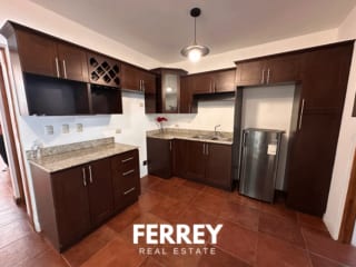 Oportunidad Unica / Casa con terraza privada — Casa en Venta en Carretera a El Salvador, Guatemala, Ciudad — miniatura 14 de 17