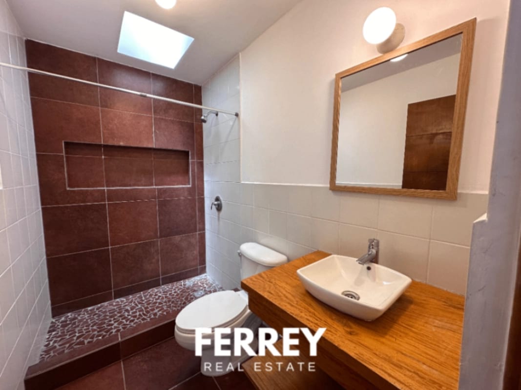 Oportunidad Unica / Casa con terraza privada — Casa en Venta en Carretera a El Salvador, Guatemala, Ciudad — foto 12 de 17