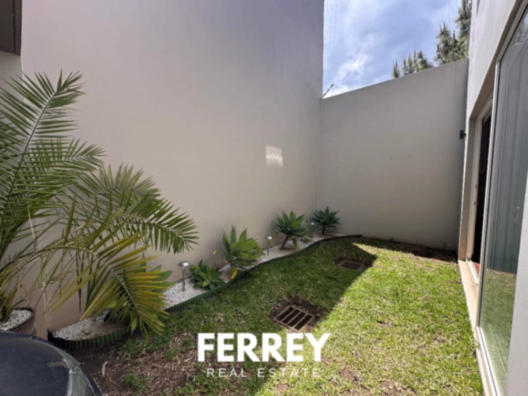 Oportunidad Unica / Casa con terraza privada — Casa en Venta en Carretera a El Salvador, Guatemala, Ciudad — foto 5 de 17
