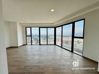 Apartamento en venta para amantes de las vistas y los aviones — Apartamento en Venta en Zona 14, Guatemala, Ciudad — miniatura 1 de 17