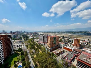Apartamento en venta para amantes de las vistas y los aviones — Apartamento en Venta en Zona 14, Guatemala, Ciudad — miniatura 11 de 17