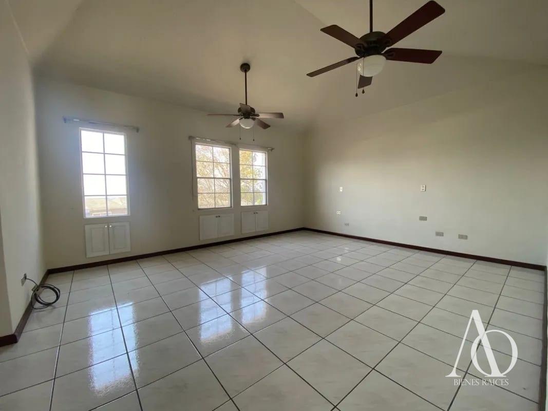 Casa en Alquiler en Monte Azul II, zona 13 / EN DIRECTO — Casa en Alquiler en Monte Azul, Zona 13, Guatemala, Ciudad — foto 4 de 17