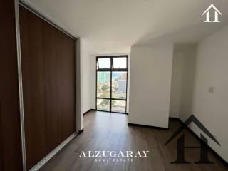 GANGA apartamento nivel alto zona 10 Edif IQ10 — Apartamento en Venta en IQ10, Zona 10, Guatemala, Ciudad — miniatura 8 de 10