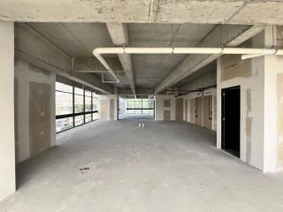 ESPACIO PARA CLINICA u OFICINA EN RENTA RENOVATI ZONA 10 — Clínica en Alquiler en Zona 10, Guatemala, Ciudad — miniatura 2 de 9