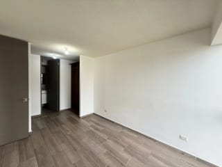 Hermoso Apartamento con Balcón en Venta — Apartamento en Venta en Zona 11, Guatemala, Ciudad — miniatura 5 de 8