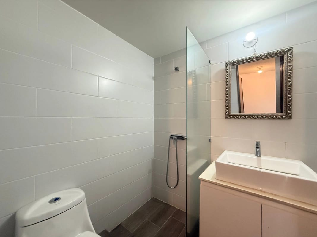 Hermoso Apartamento con Balcón en Venta — Apartamento en Venta en Zona 11, Guatemala, Ciudad — foto 2 de 8
