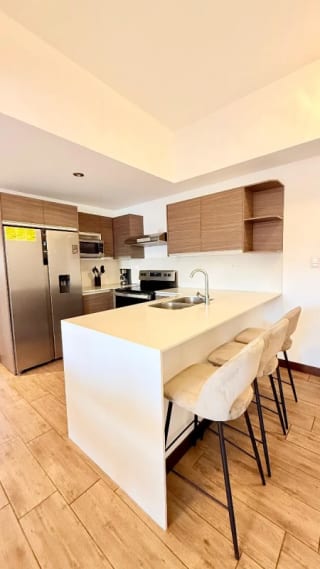 Apartamento amueblado en Renta!! zona 10 — Apartamento en Alquiler en Zona 10, Guatemala, Ciudad — miniatura 1 de 5