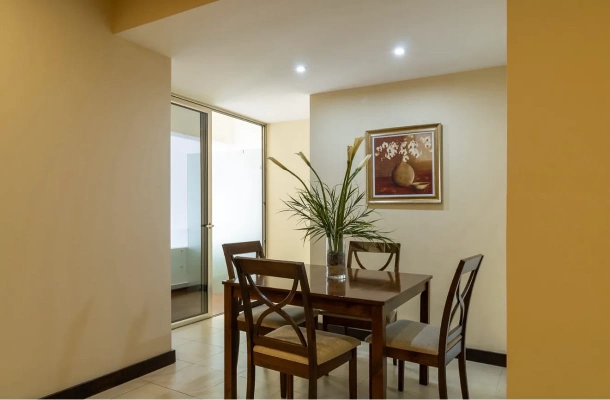 Apartamento amueblado en RENTA zona 14 — Apartamento en Alquiler en Zona 14, Guatemala, Ciudad — foto 4 de 10