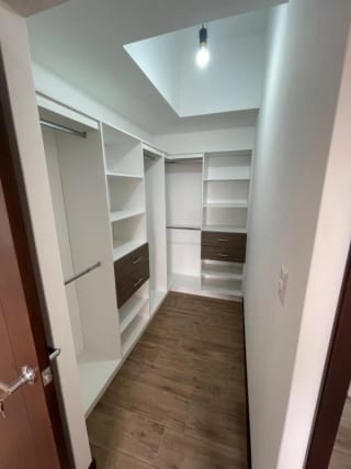 Apto en renta en CASSALINI DIAGONAL z10 — Apartamento en Alquiler en Casalini Diagonal 6, Zona 10, Guatemala, Ciudad — miniatura 4 de 8