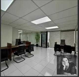 OFICINA NUEVA AMUEBLADA EN RENTA – EDIFICIO 01010, ZONA 10 — Oficina en Alquiler en Zona 10, Guatemala, Ciudad — miniatura 2 de 6