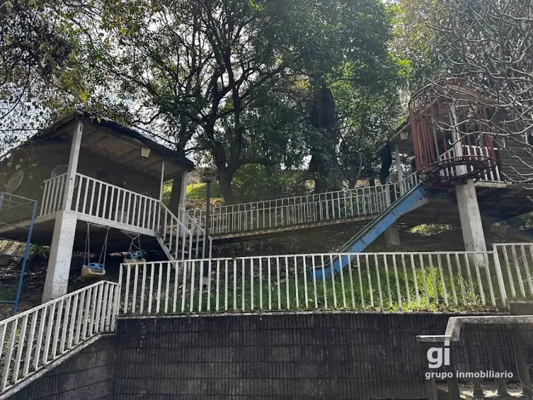 HERMOSA CASA EN COLONIA PRIMAVERA, ZONA 11 — Casa en Venta en La Primavera, Zona 11, Guatemala, Ciudad — foto 9 de 15