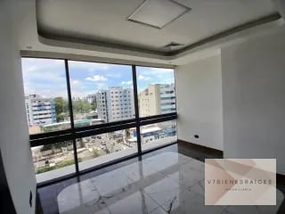 CLÍNICA U OFICINA EN RENTA — Clínica en Alquiler en Zona 10, Guatemala, Ciudad — miniatura 9 de 10