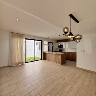 Casa en venta | 4 ha | 3 parqueos | Pérgola | El Nogal de San Isidro, zona 16 — Casa en Venta en Zona 16, Guatemala, Ciudad — miniatura 12 de 13