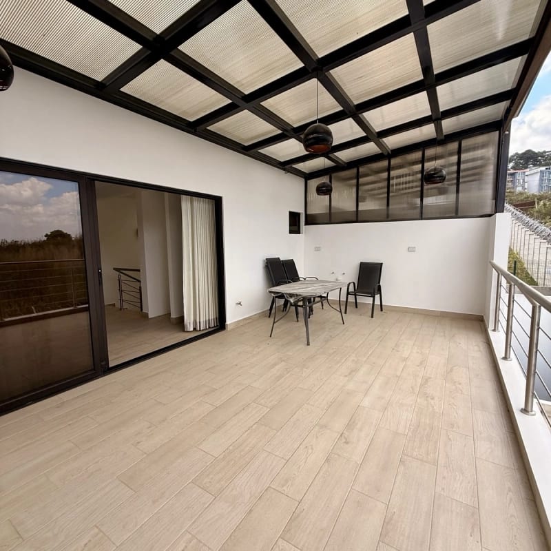 Casa en venta | 4 ha | 3 parqueos | Pérgola | El Nogal de San Isidro, zona 16 — Casa en Venta en Zona 16, Guatemala, Ciudad — foto 3 de 13