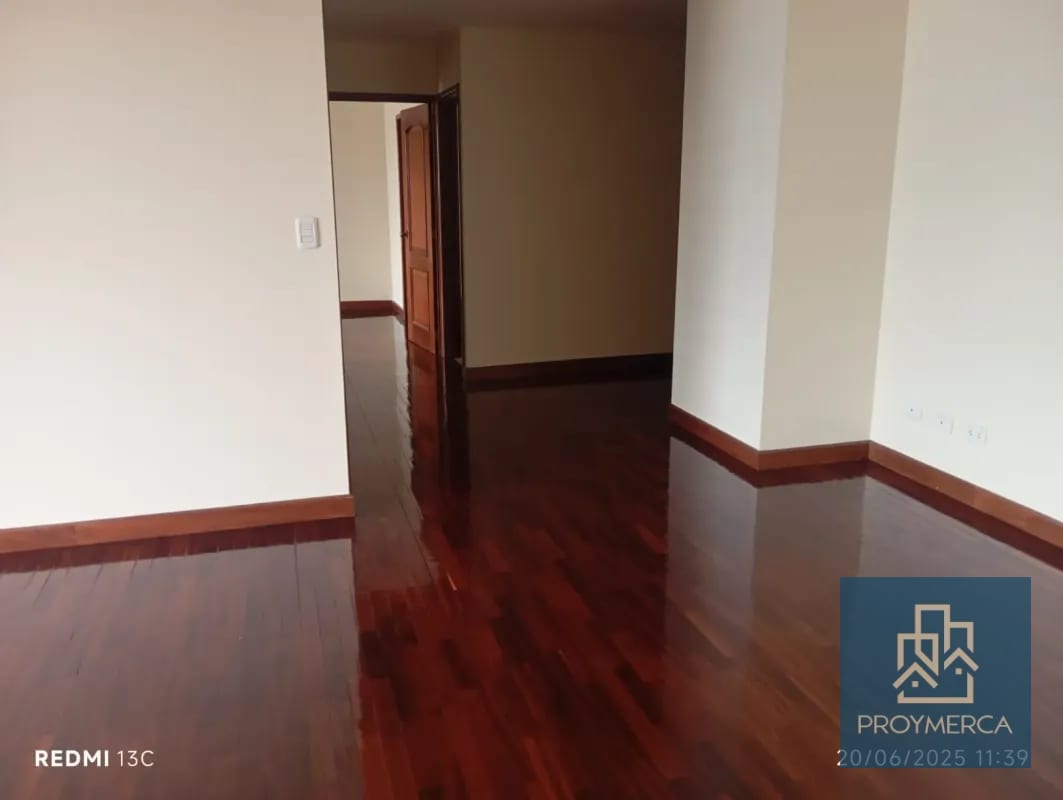 Apartamento en venta, Edificio Almeria, Zona 14 — Apartamento en Venta en Almeira, Zona 14, Guatemala, Ciudad — foto 9 de 11
