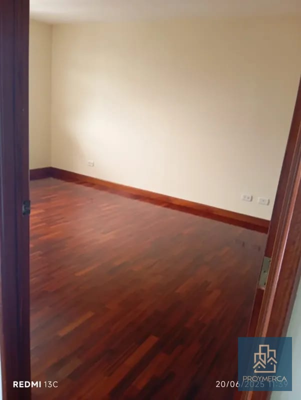Apartamento en venta, Edificio Almeria, Zona 14 — Apartamento en Venta en Almeira, Zona 14, Guatemala, Ciudad — foto 8 de 11