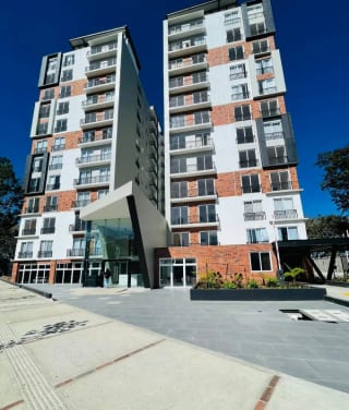 Alquiler de Apartamento en zona 02 para estrenar Vertical El Zapote 3 dormitorios — Apartamento en Alquiler en Vertical El Zapote, Zona 2, Guatemala, Ciudad — miniatura 1 de 12